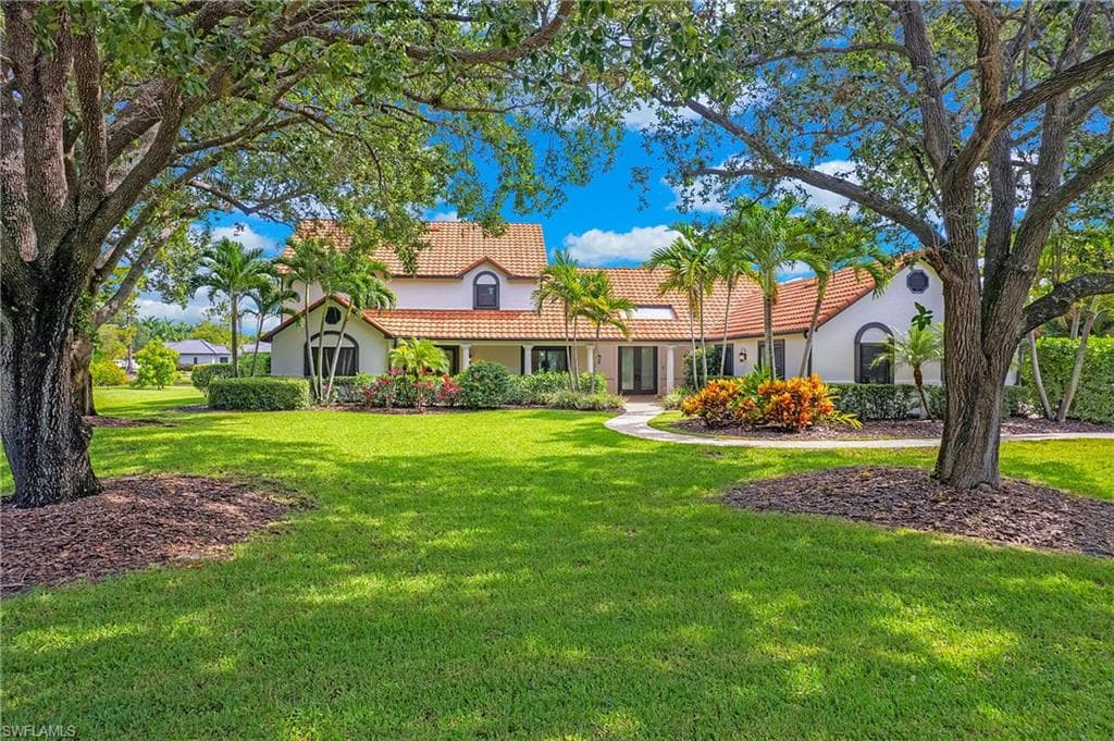 4823 Pond Apple DR S NAPLES, FL 34119