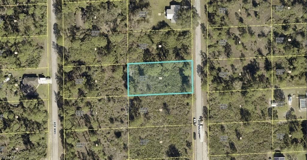 1613 Rush AVE LEHIGH ACRES, FL 33972