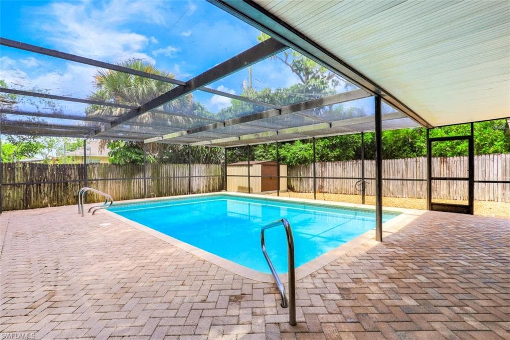 814 93rd AVE N NAPLES, FL 34108
