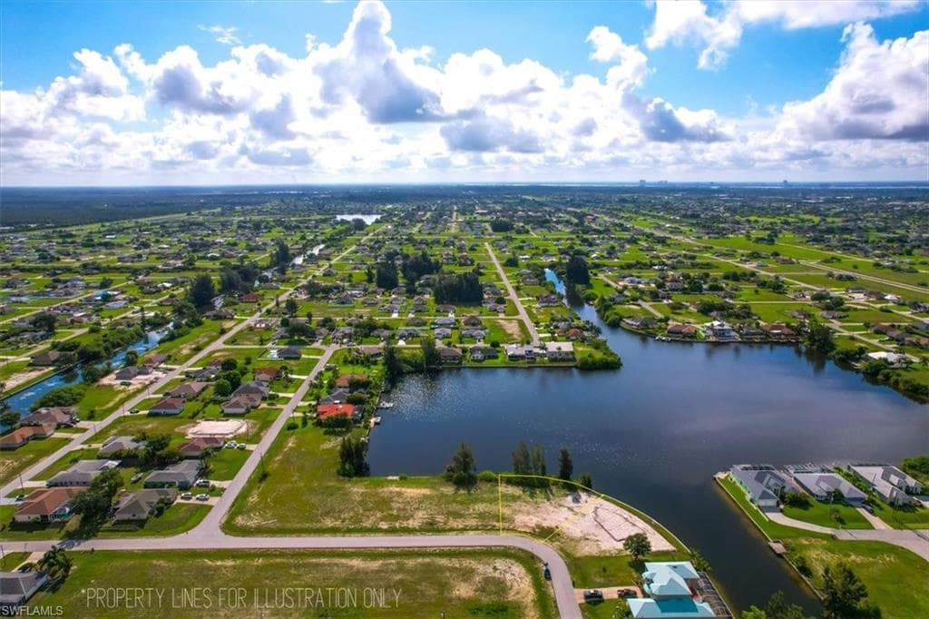 1805 NE 3rd AVE CAPE CORAL, FL 33909