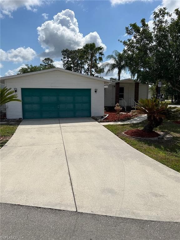 19658 Eagle Trace CT NORTH FORT MYERS, FL 33903