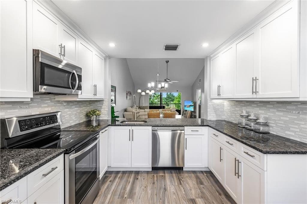 5695 Rattlesnake Hammock RD 202B NAPLES, FL 34113