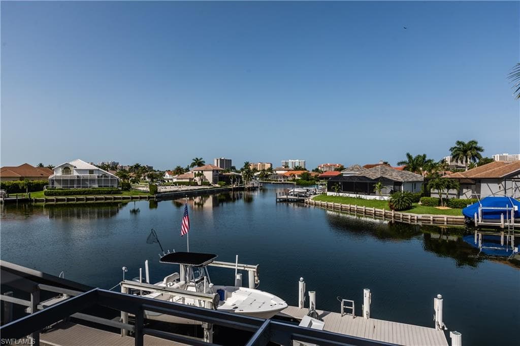 400 Edgewater CT MARCO ISLAND, FL 34145