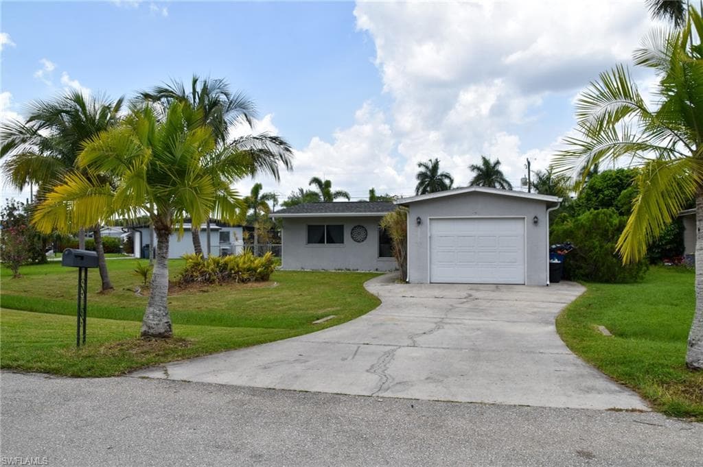9948 Almetta AVE FORT MYERS, FL 33919