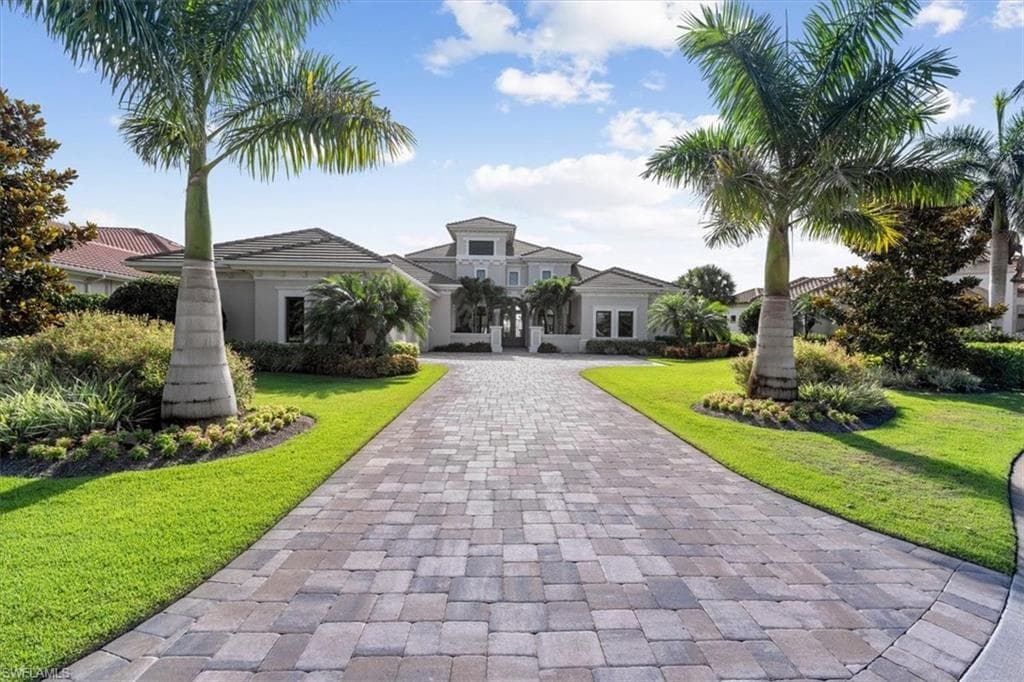 4235 Cortland WAY NAPLES, FL 34119