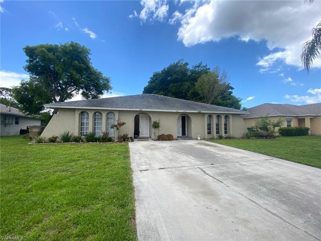 1250/1252 8th ST CAPE CORAL, FL 33990