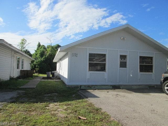 1596 Cypress DR FORT MYERS, FL 33907