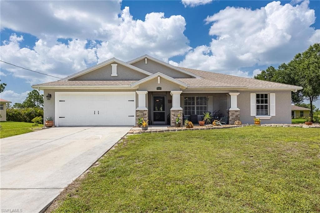 669 Chattman ST E LEHIGH ACRES, FL 33974