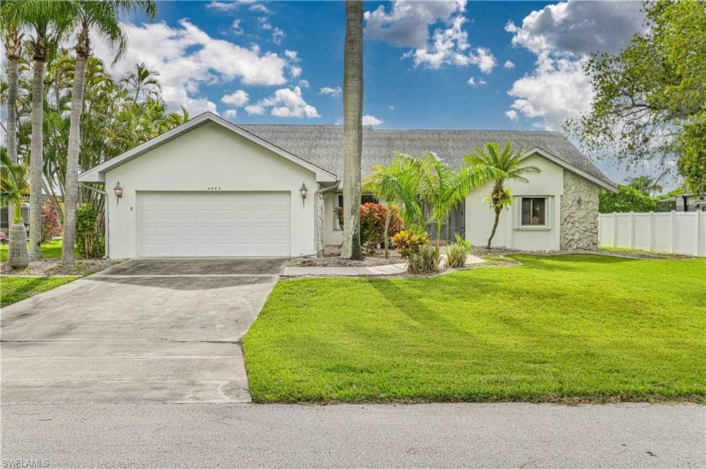 4225 SW 2nd AVE CAPE CORAL, FL 33914