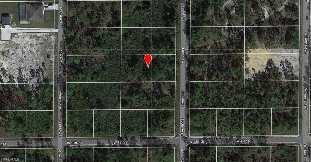 1305 Euclid AVE LEHIGH ACRES, FL 33972