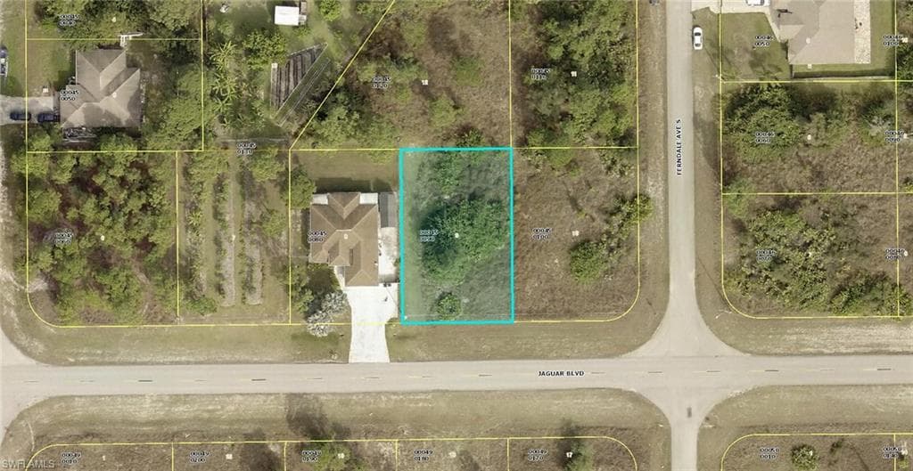 511 Jaguar BLVD LEHIGH ACRES, FL 33974