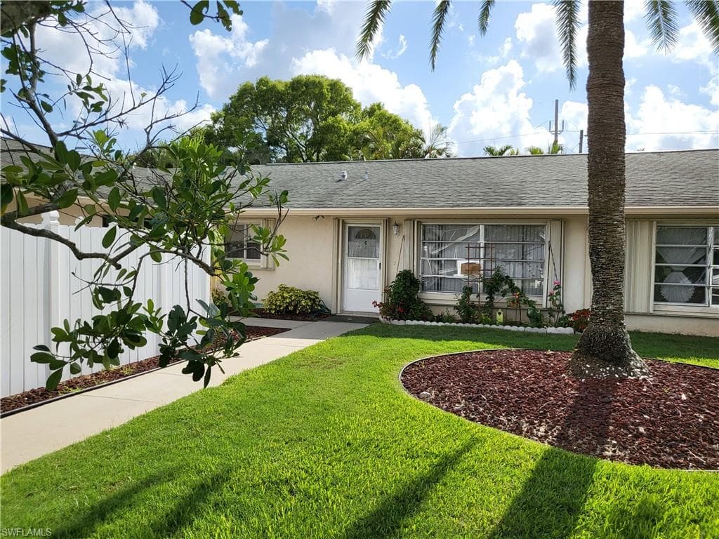 824 SE 16th PL C CAPE CORAL, FL 33990