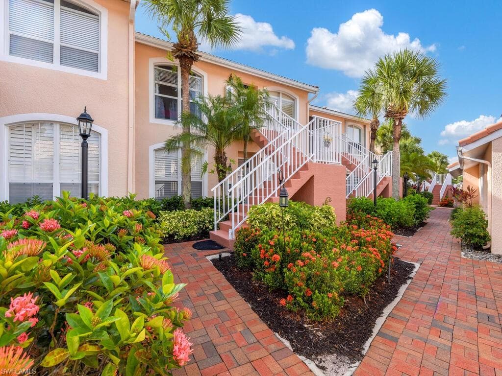2036 Cascades DR 12 NAPLES, FL 34112