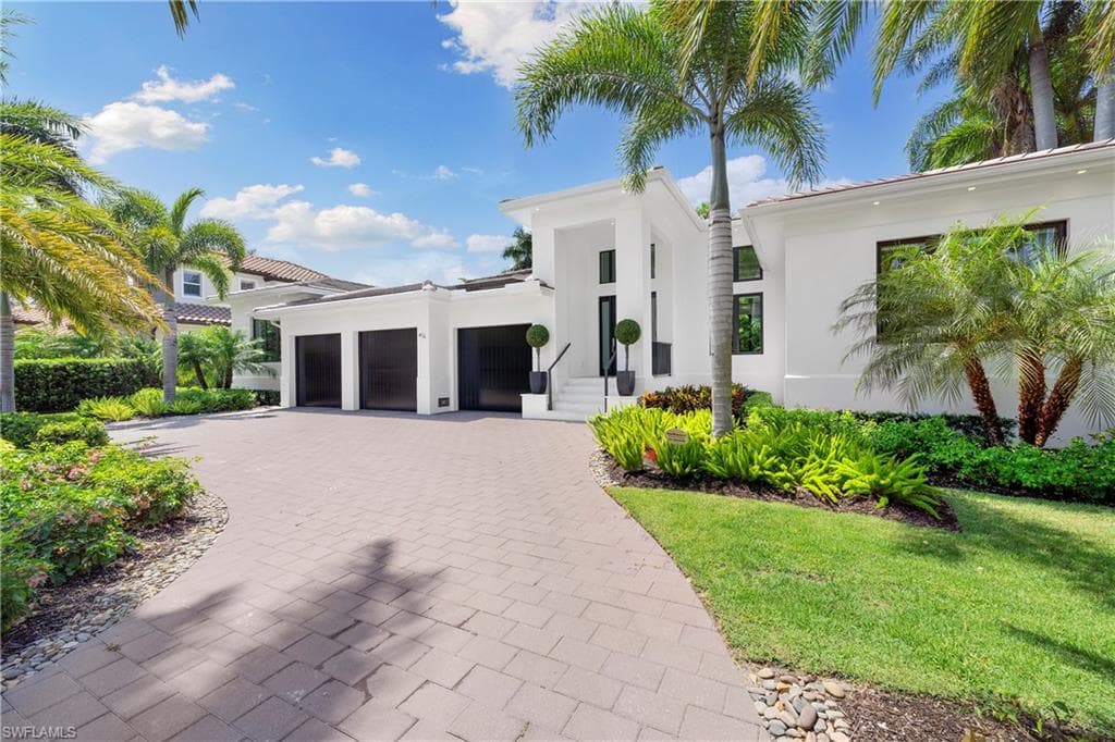 470 Wedge DR NAPLES, FL 34103