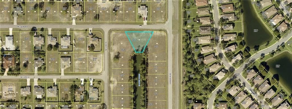 2324 NE 34th TER CAPE CORAL, FL 33909