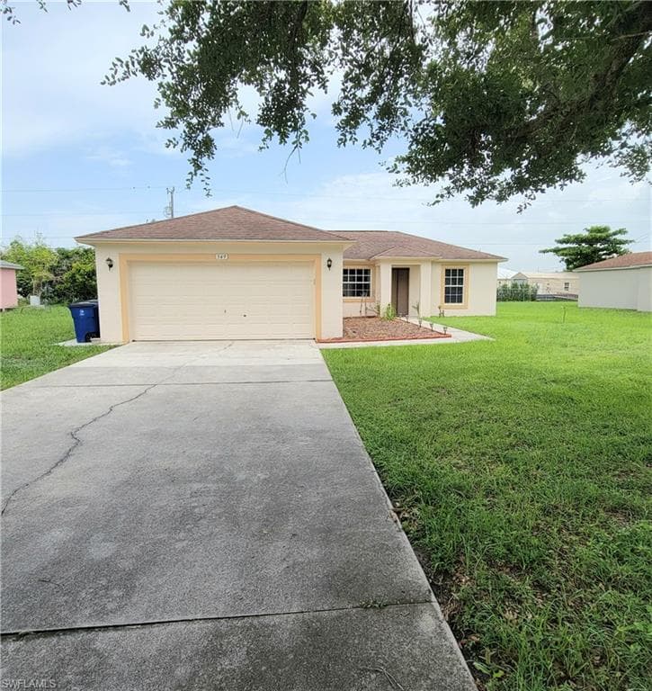 549 Bell BLVD S LEHIGH ACRES, FL 33974