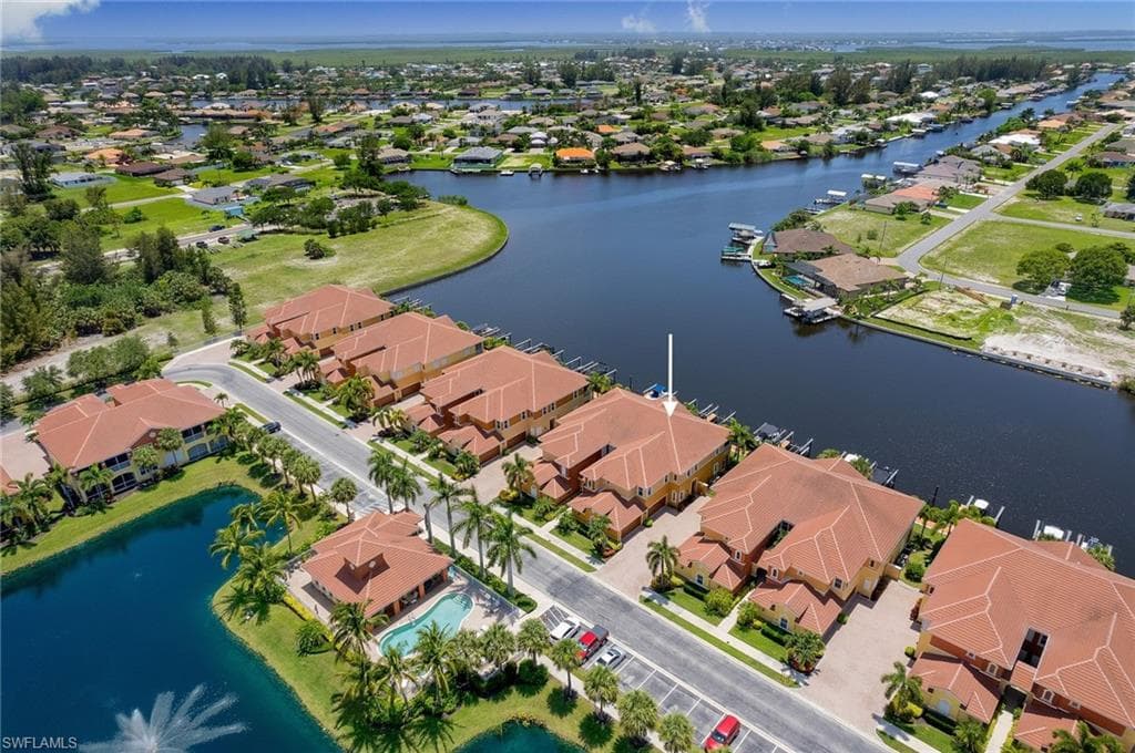 202 Shadroe Cove CIR 402 CAPE CORAL, FL 33991