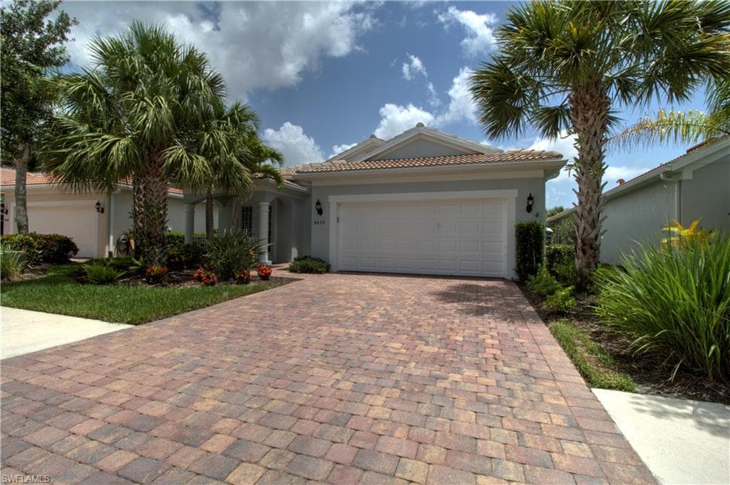 8472 Benelli CT NAPLES, FL 34114