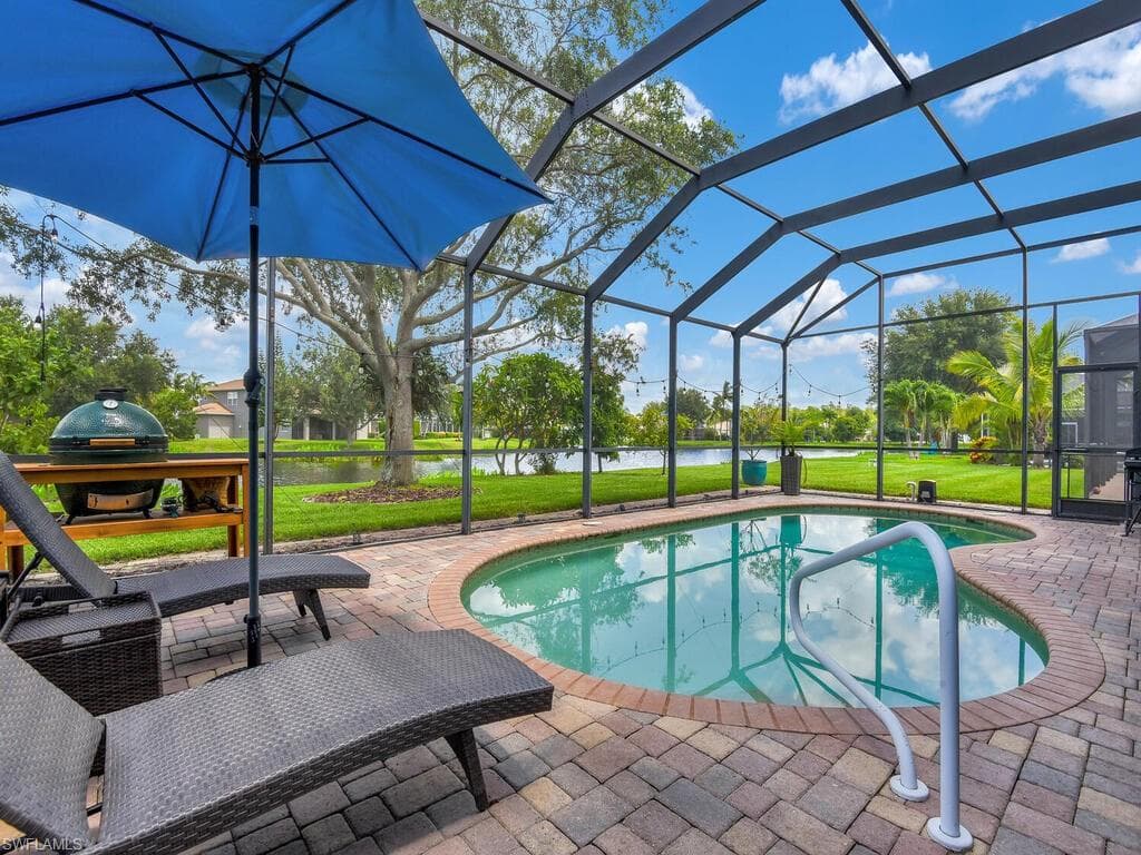 9017 Falcon Pointe LOOP FORT MYERS, FL 33912