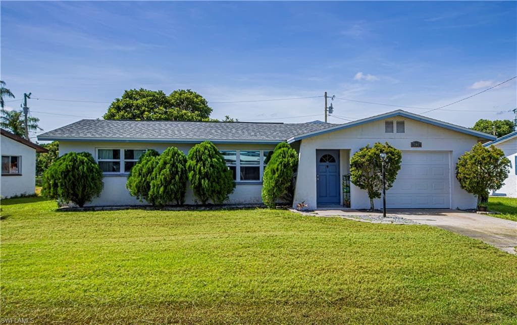 295 Lakeview DR NORTH FORT MYERS, FL 33917