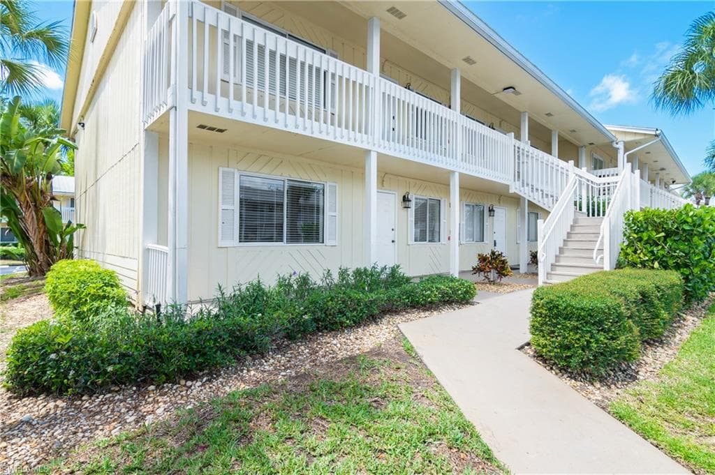 4617 Bayshore DR H1 NAPLES, FL 34112