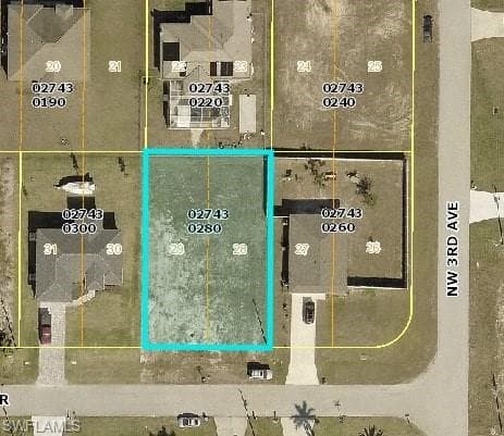 305 NW 20th TER CAPE CORAL, FL 33993