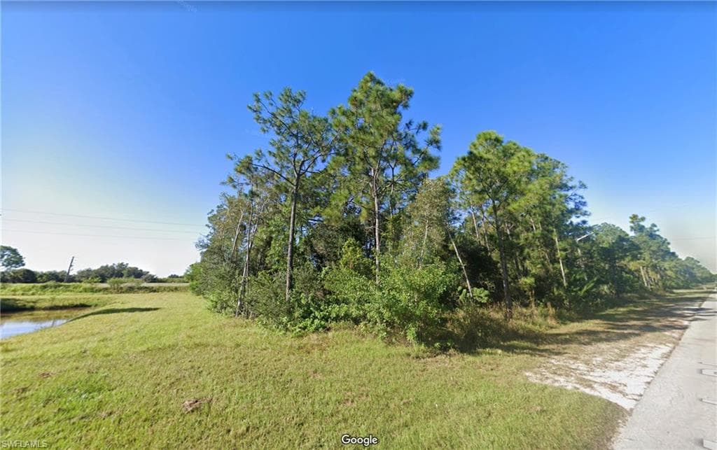 902 Meadow RD LEHIGH ACRES, FL 33973