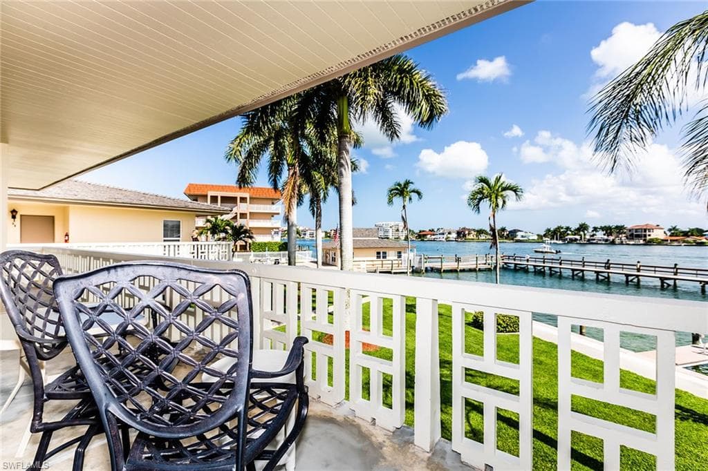 1215 Edington PL L8 MARCO ISLAND, FL 34145