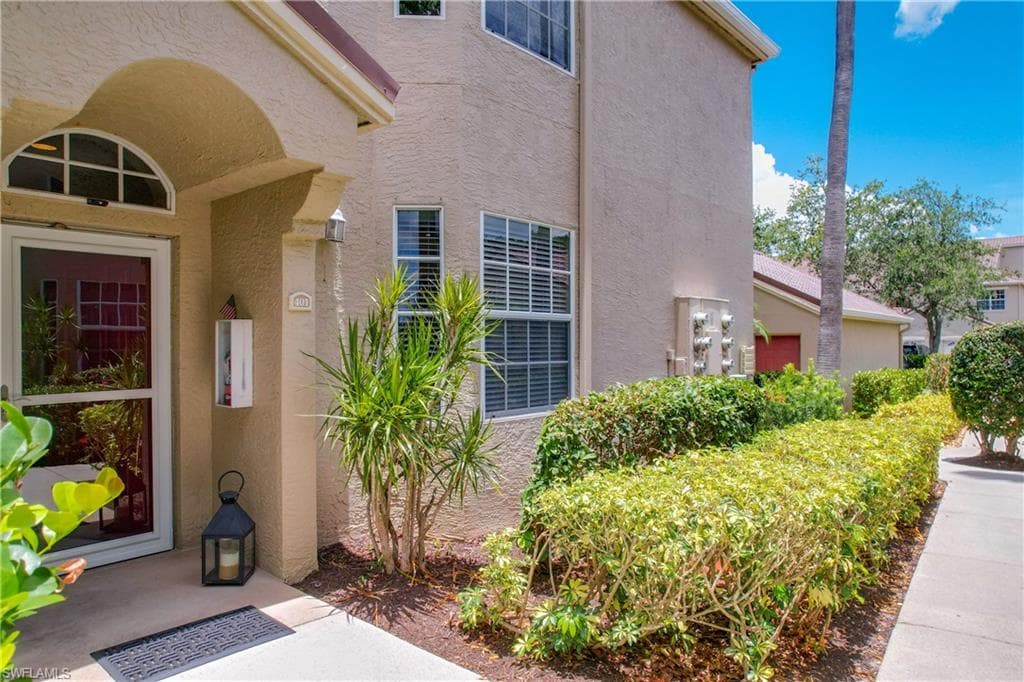 9361 Alamander CT 401 FORT MYERS, FL 33919