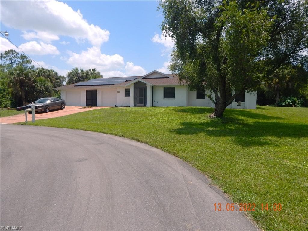 2906 NE Bassinger ST LEHIGH ACRES, FL 33972
