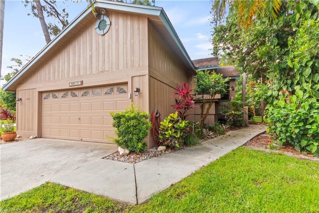 6631 Rolland CT FORT MYERS, FL 33908