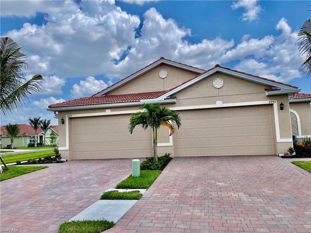 2969 Royal Gardens AVE FORT MYERS, FL 33916