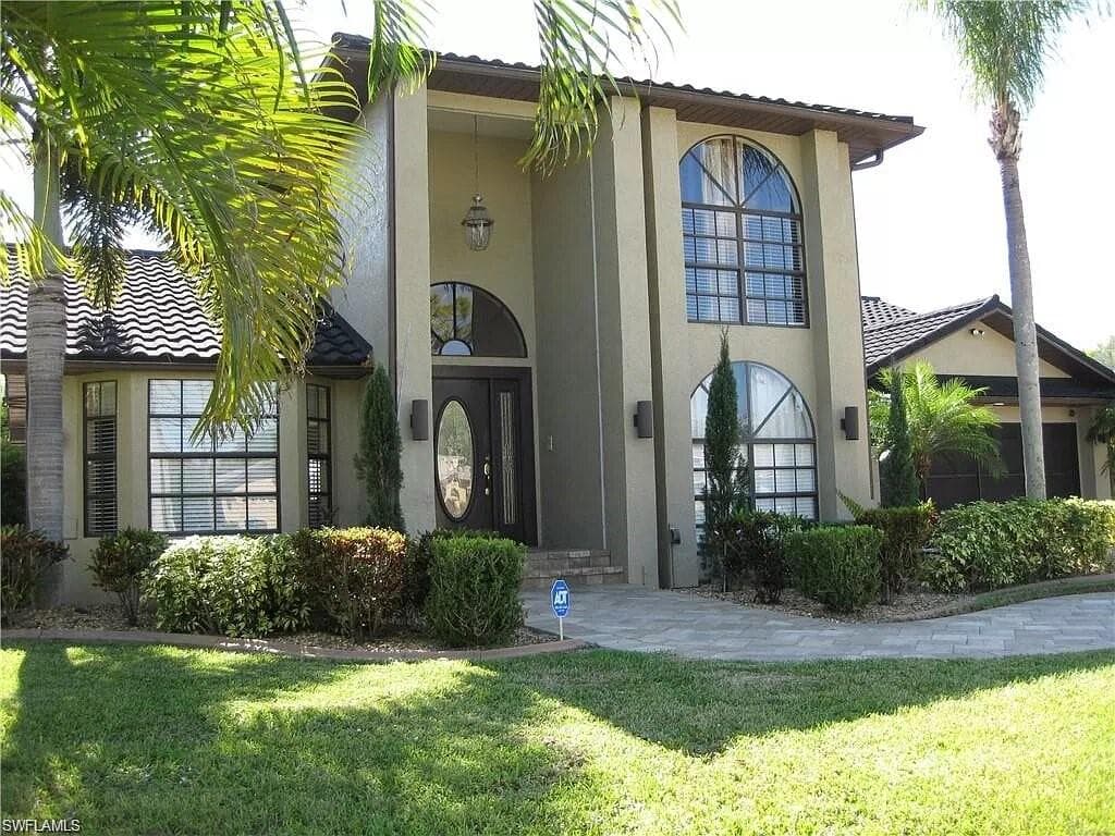 1216 Hancock Bridge PKY CAPE CORAL, FL 33990