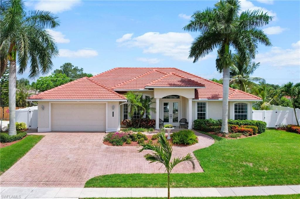 1933 San Marco RD MARCO ISLAND, FL 34145