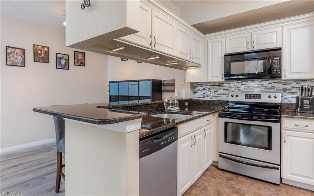 6400 Aragon WAY 204 FORT MYERS, FL 33966