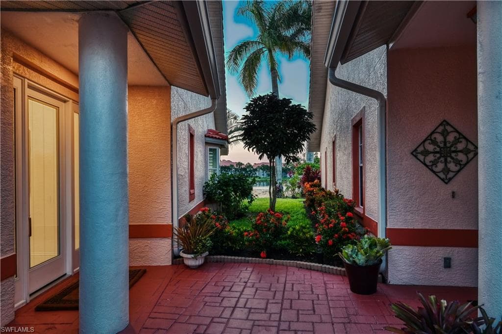 215 W Naomi DR 2 NAPLES, FL 34104