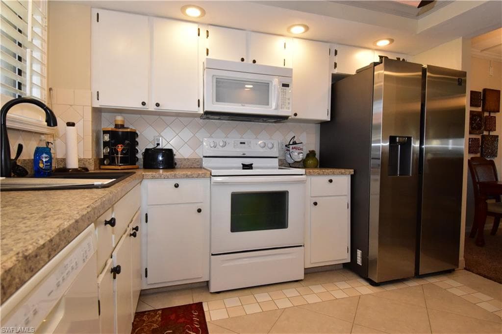 2121 Collier AVE 414 FORT MYERS, FL 33901