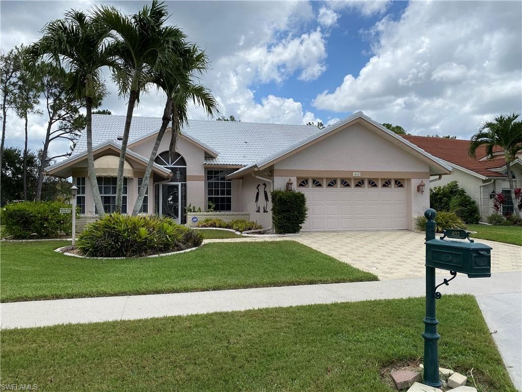 402 Countryside DR NAPLES, FL 34104
