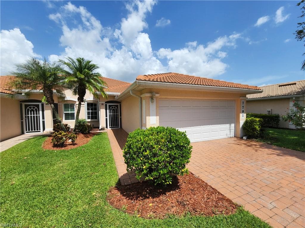 7791 Berkshire Pines DR NAPLES, FL 34104