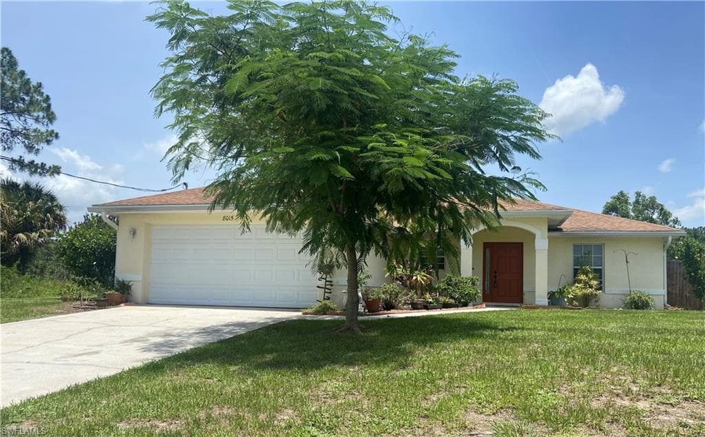 8015 Royal CIR LABELLE, FL 33935
