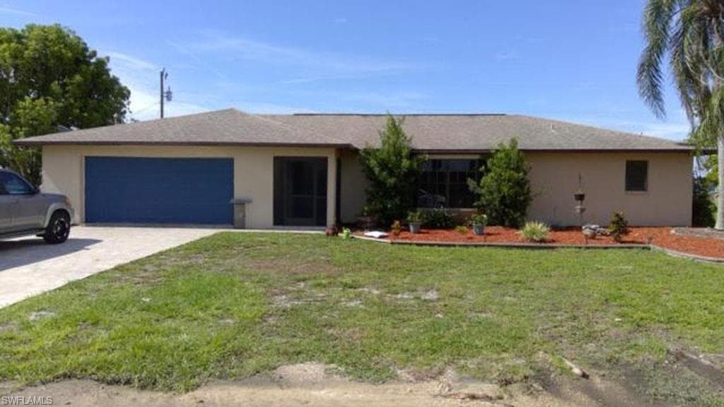 636 NE 7th TER CAPE CORAL, FL 33909