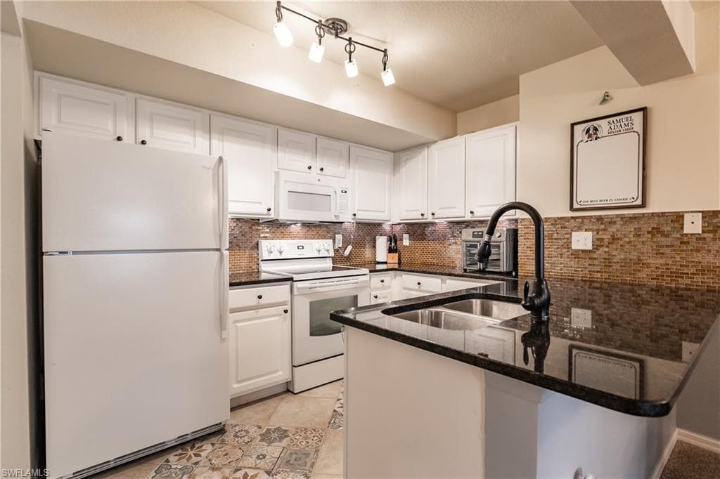 4135 Residence DR 611 FORT MYERS, FL 33901