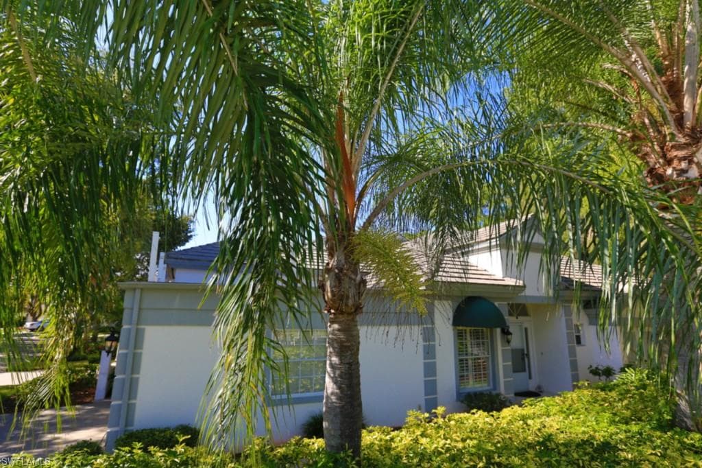 8020 Glen Abbey CIR FORT MYERS, FL 33912