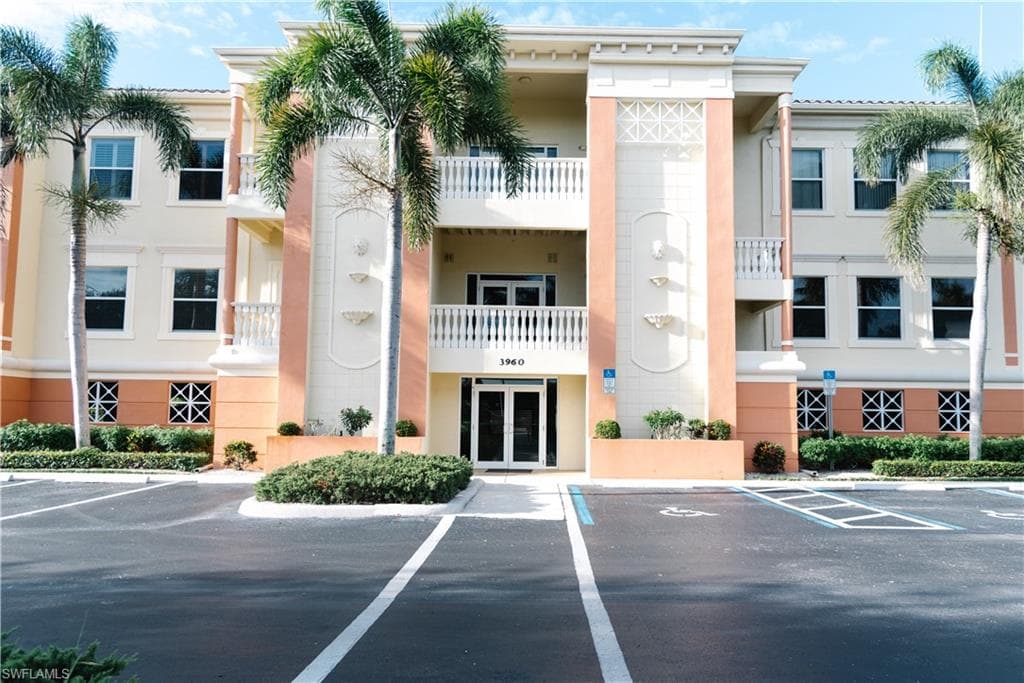 3960 Radio RD 107 NAPLES, FL 34104