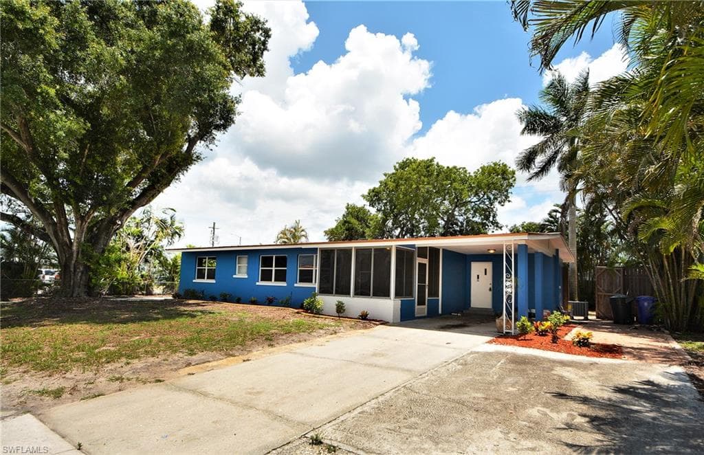1930 Oakley AVE FORT MYERS, FL 33901