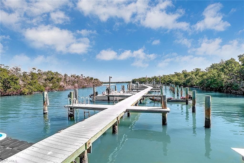 300 Stevens Landing DR C-102 MARCO ISLAND, FL 34145