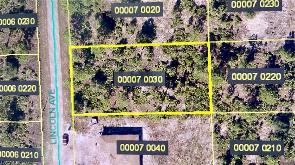 818 Lincoln AVE LEHIGH ACRES, FL 33972