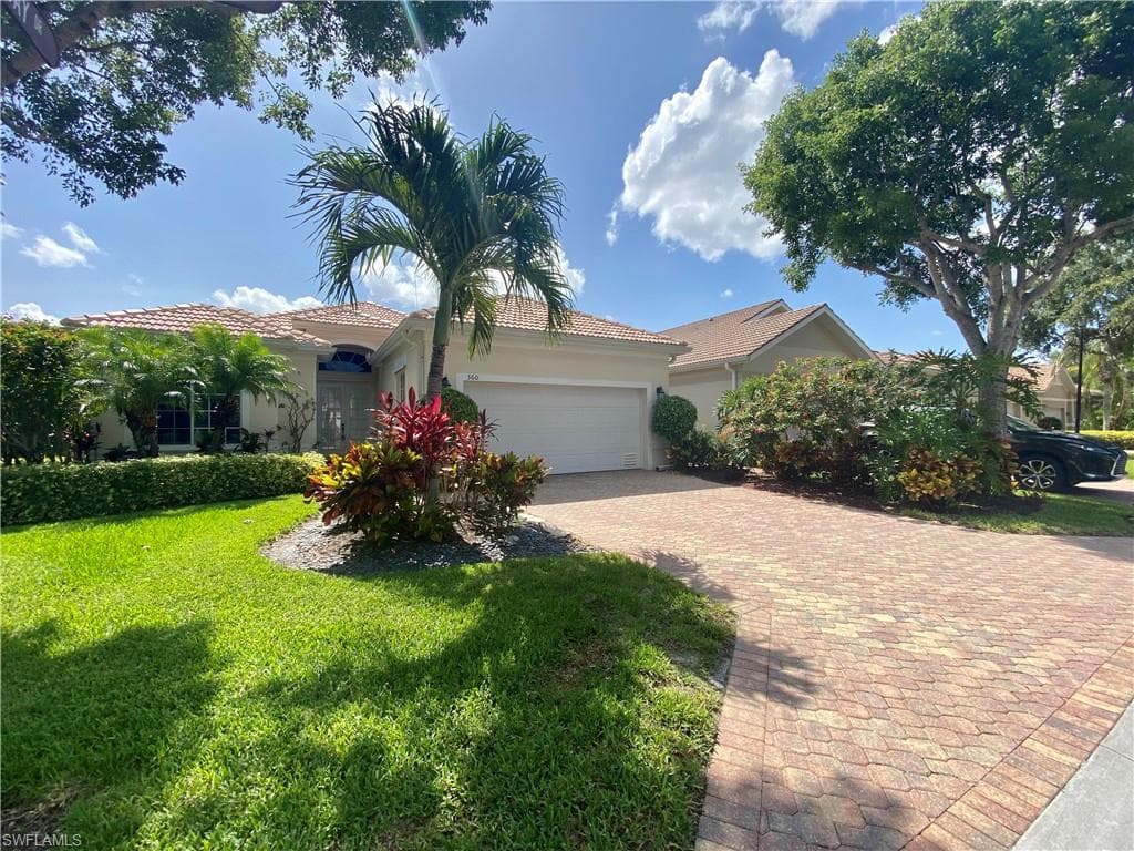 360 Mallory CT