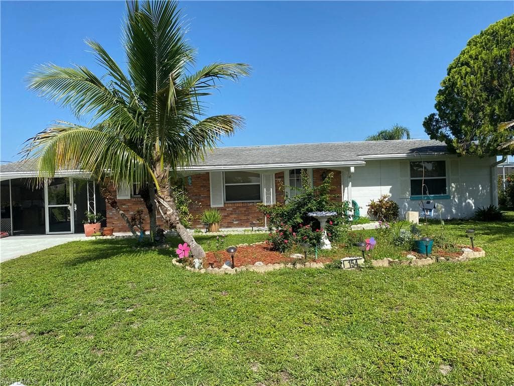 154 Emmett AVE NE PORT CHARLOTTE, FL 33952