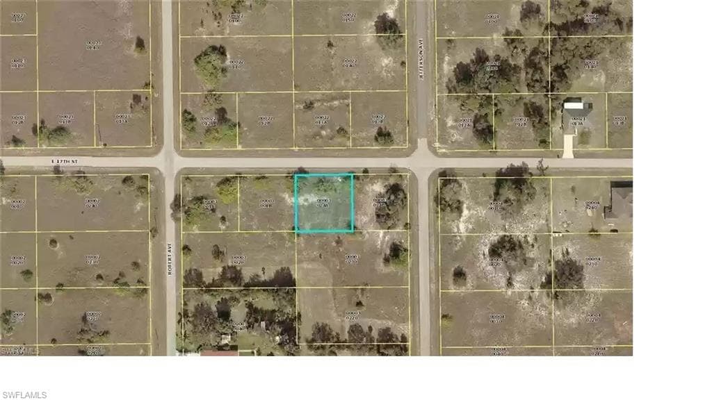 2504 17th ST LEHIGH ACRES, FL 33972